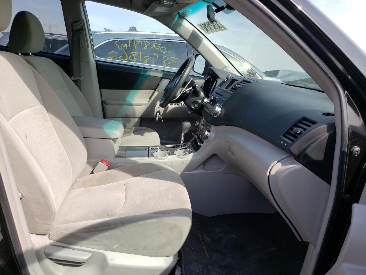 Photo 5 from auction – 2012 TOYOTA HIGHLANDER with VIN 5TDZA3EH4CS029376