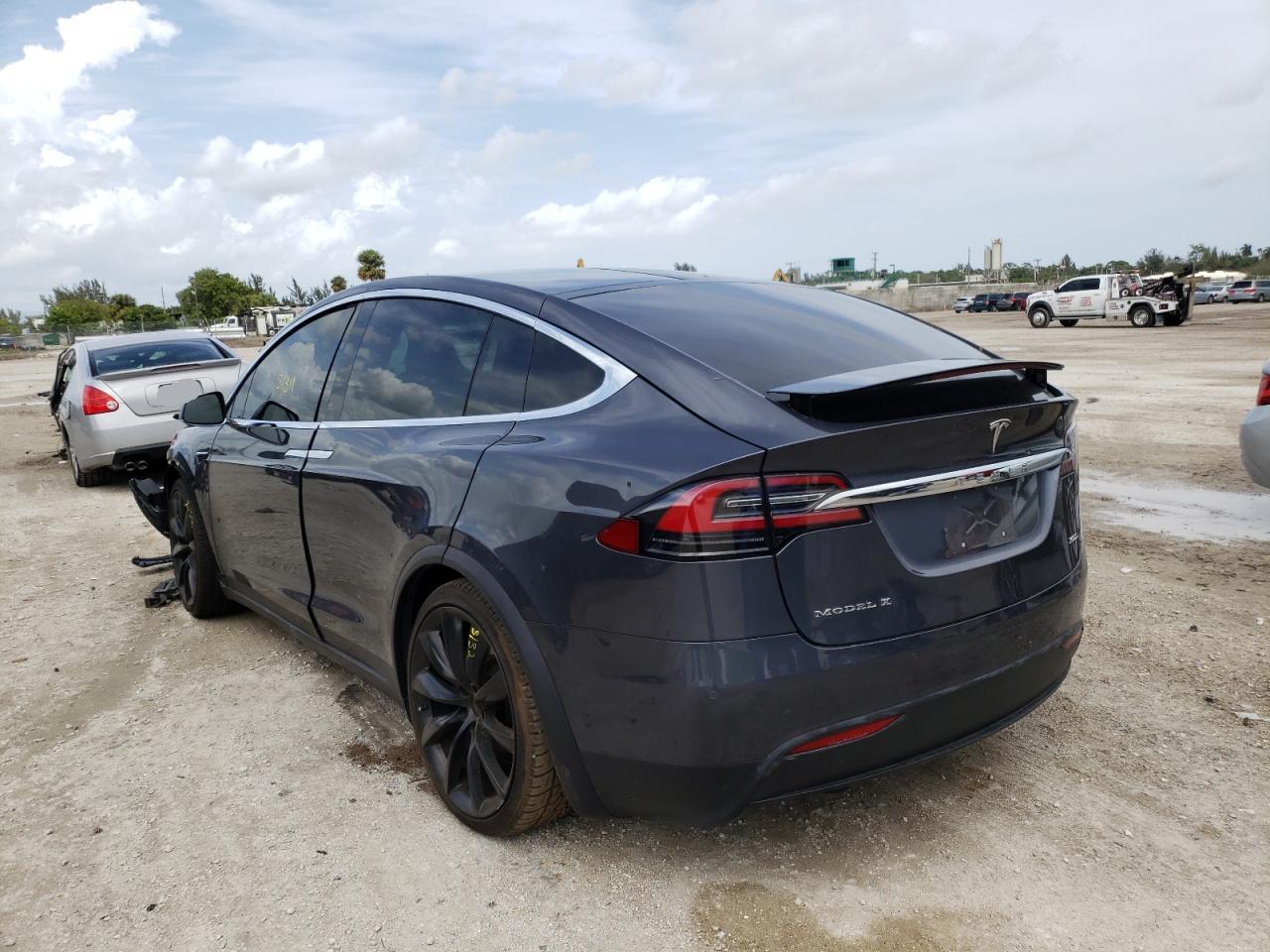 Photo 3 from auction – 2018 TESLA MODEL X with VIN 5YJXCBE2XJF138031
