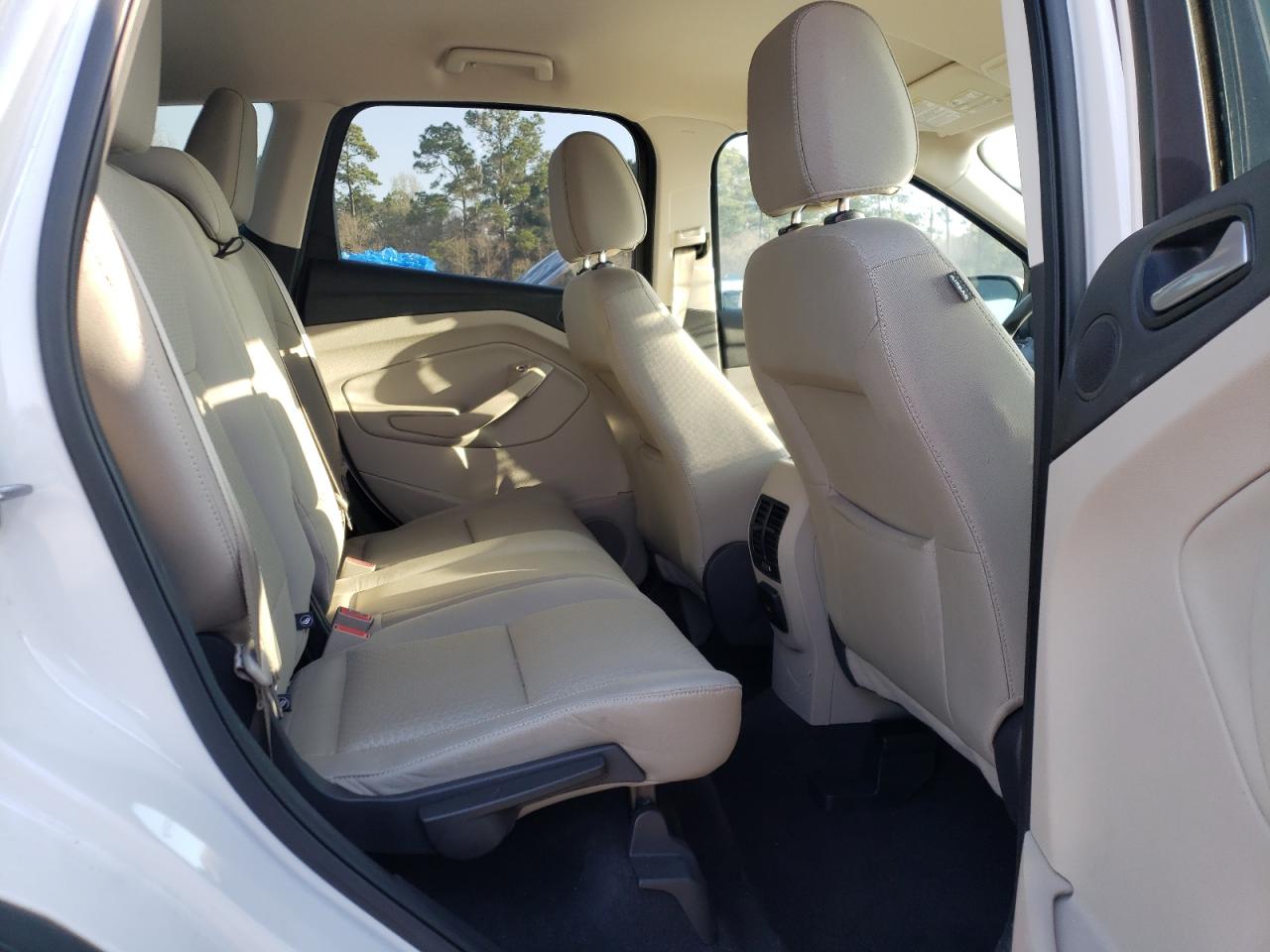 Photo 6 from auction – 2017 FORD ESCAPE SE with VIN 1FMCU0GD9HUA68355