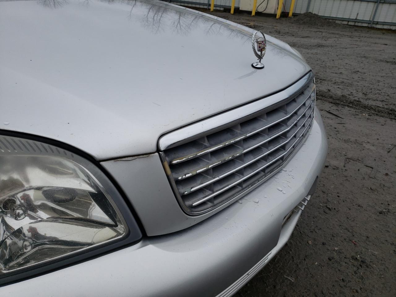 Photo 9 from auction – 2001 CADILLAC DEVILLE with VIN 1G6KD54Y11U125869