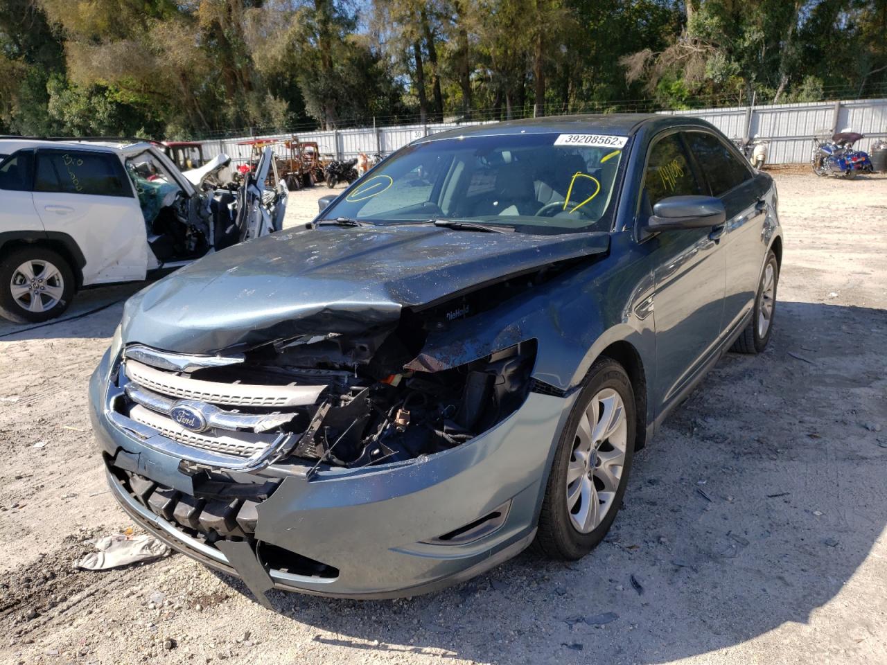 Photo 2 from auction – 2010 FORD TAURUS SEL with VIN 1FAHP2EW7AG159006