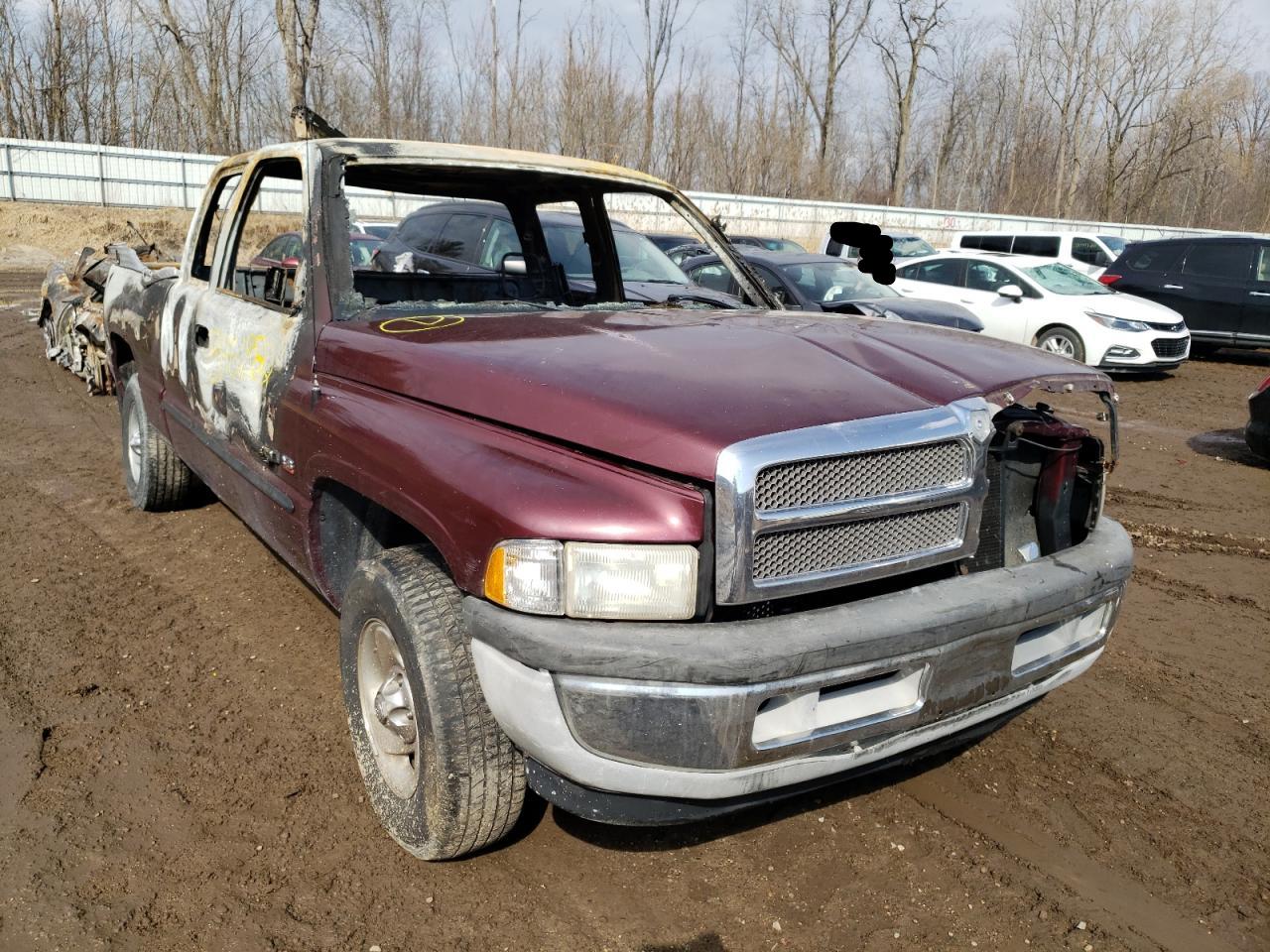 DODGE RAM 1500 2000 with VIN 3B7HC12YXYG132421 - Photo from auction