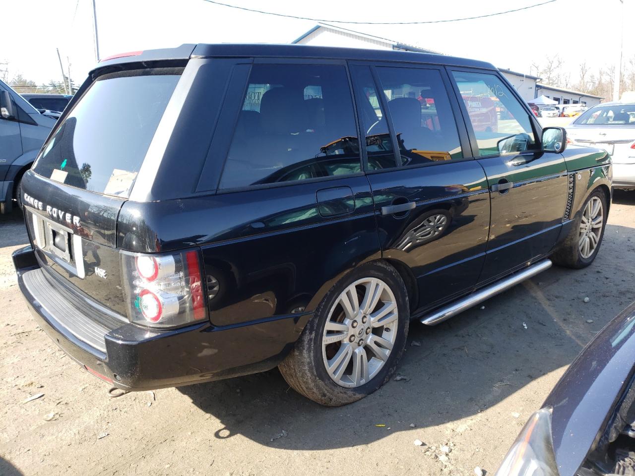 Photo 4 from auction – 2011 LAND ROVER RANGE ROVE with VIN SALMF1D44BA353317