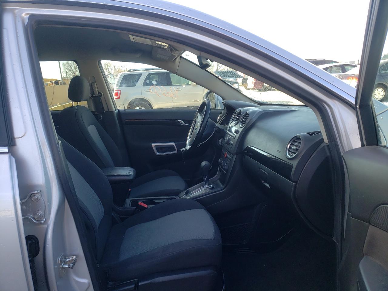 Photo 5 from auction – 2014 CHEVROLET CAPTIVA LT with VIN 3GNAL3EK8ES531557