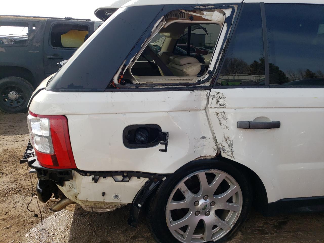 Photo 9 from auction – 2009 LAND ROVER RANGE ROVE with VIN SALSF25489A199703