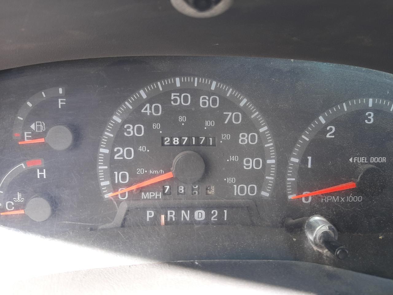 Photo 8 from auction – 1998 FORD F150 with VIN 1FTDX1722WNA08865