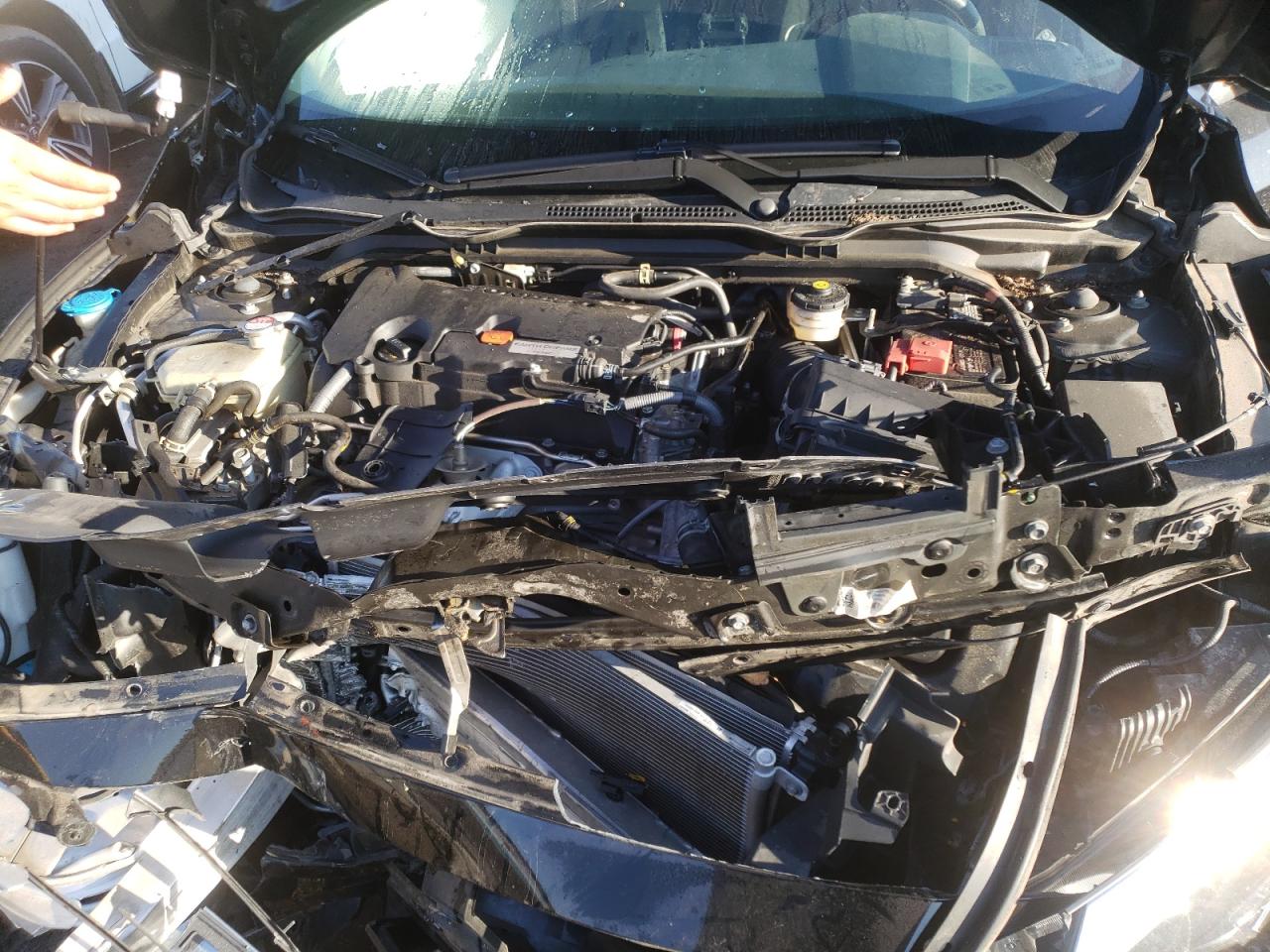 Photo 7 from auction – 2018 HONDA CIVIC LX with VIN 2HGFC2F57JH562539