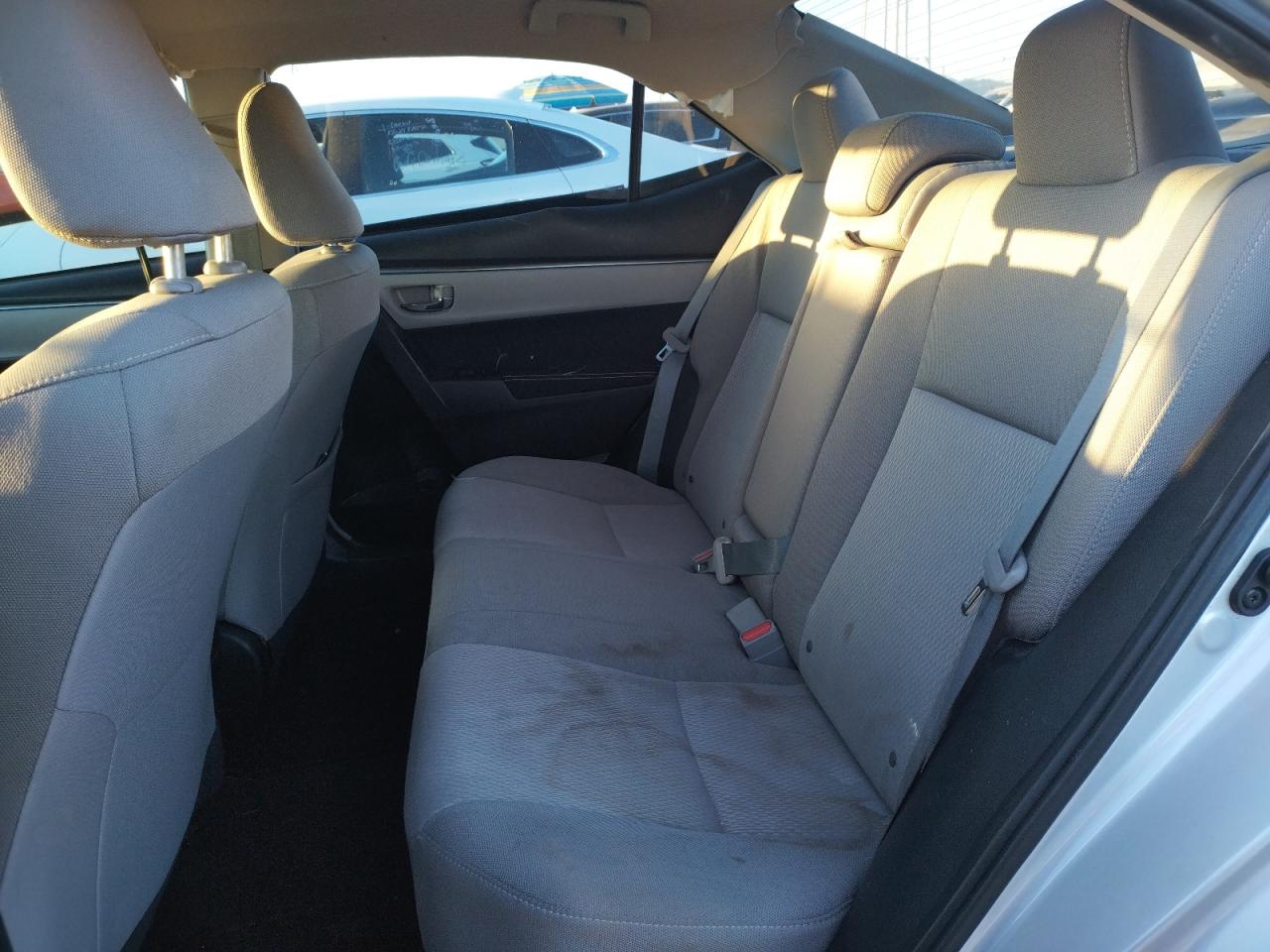 Photo 6 from auction – 2015 TOYOTA COROLLA L with VIN 5YFBURHE8FP272196