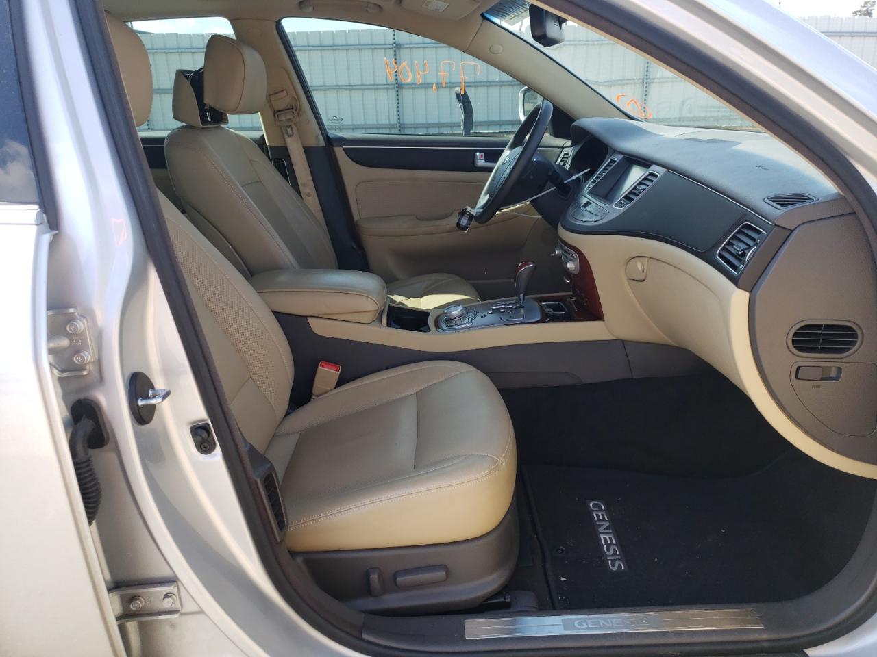 Photo 5 from auction – 2014 HYUNDAI GENESIS 3. with VIN KMHGC4DD4EU262979