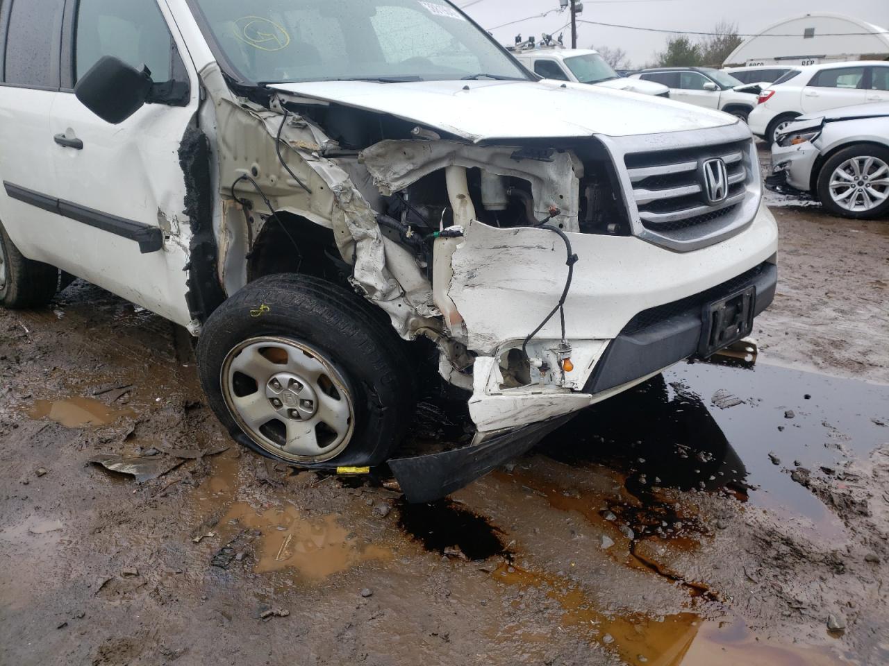 Photo 9 from auction – 2014 HONDA PILOT LX with VIN 5FNYF4H21EB022175
