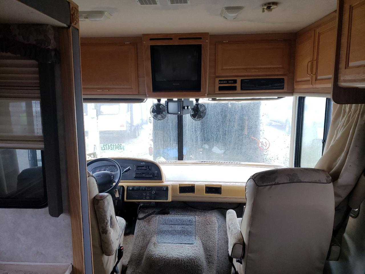 Photo 5 from auction – 2000 FORD F550 with VIN 1FCNF53S2Y0A07364