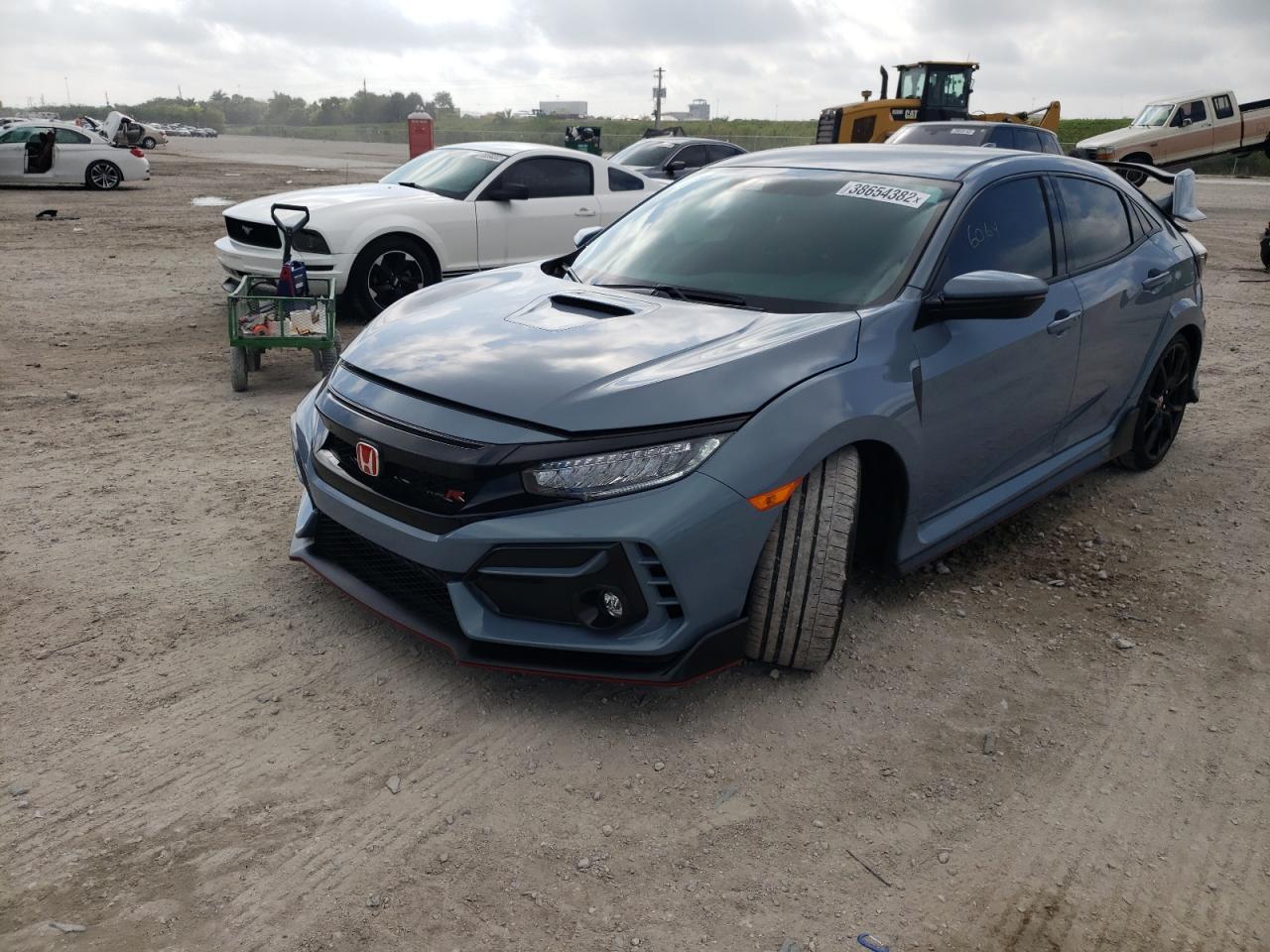Photo 2 from auction – 2020 HONDA CIVIC TYPE with VIN SHHFK8G70LU200175