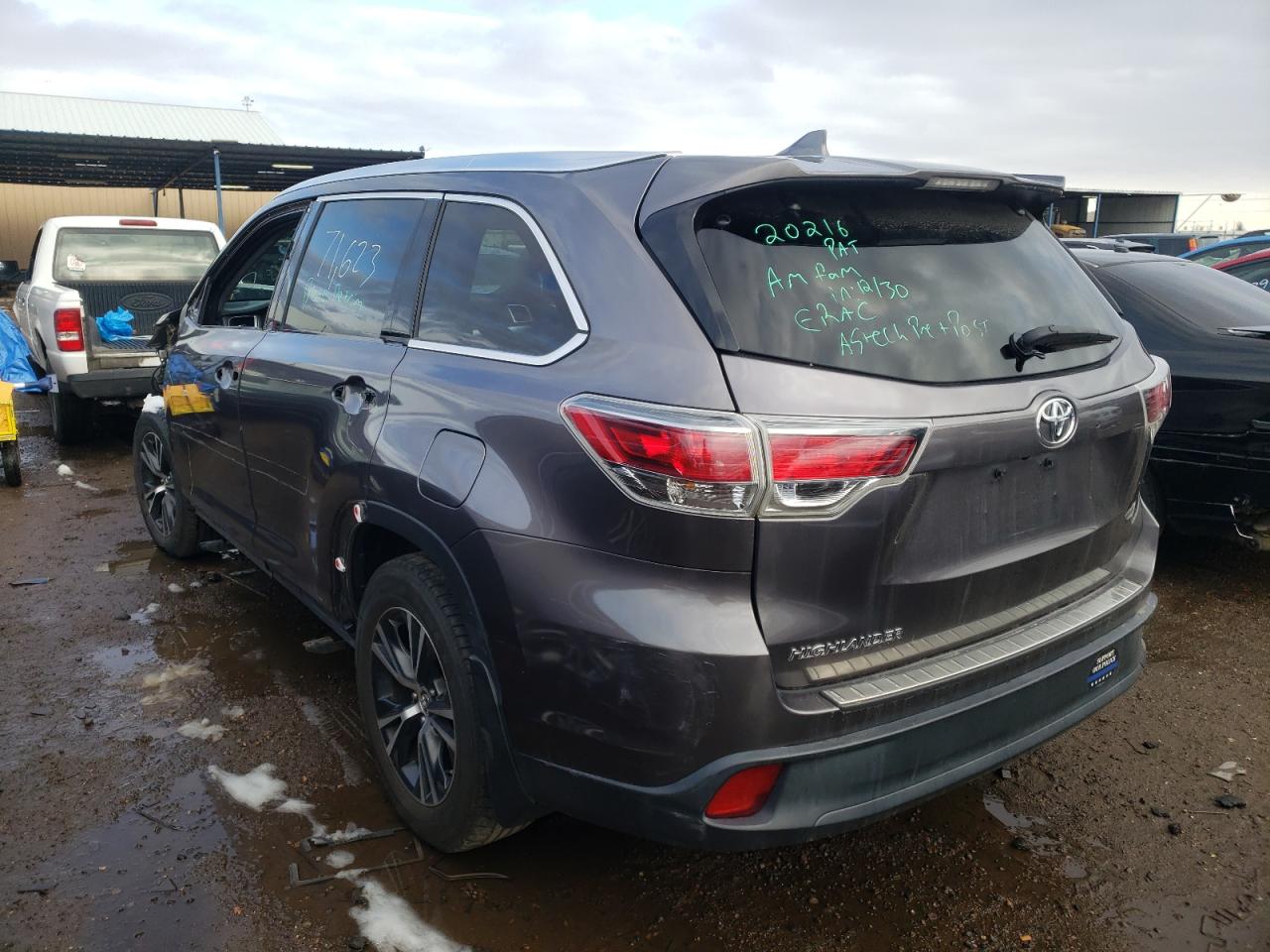 Photo 3 from auction – 2016 TOYOTA HIGHLANDER with VIN 5TDJKRFH1GS239290