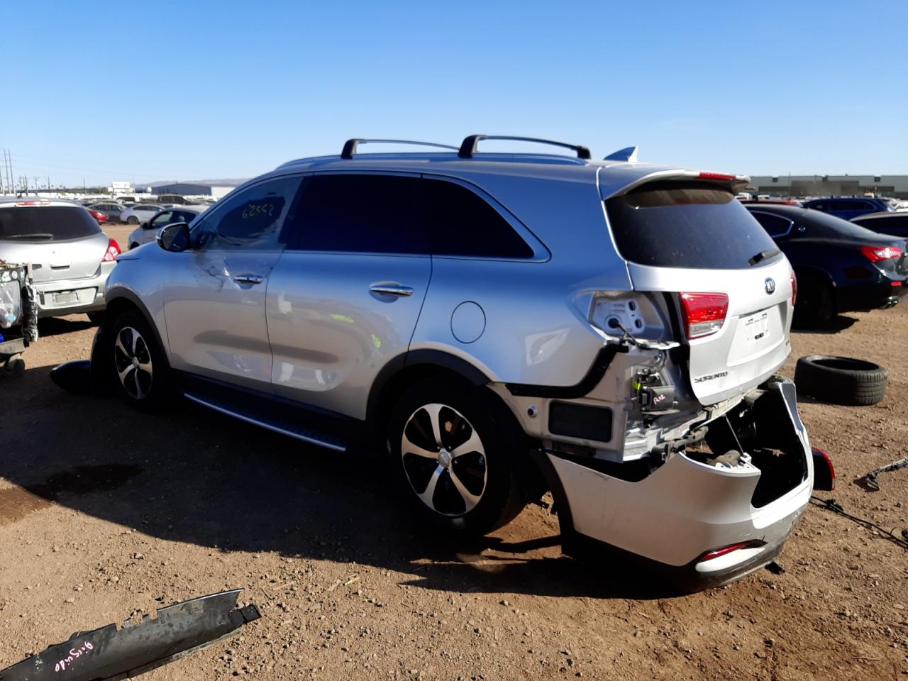 Photo 3 from auction – 2018 KIA SORENTO EX with VIN 5XYPH4A59JG357214