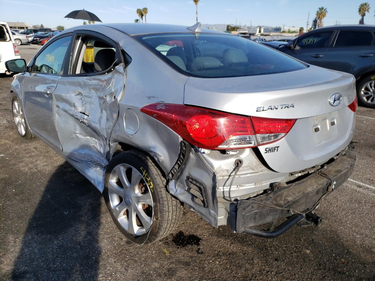 Photo 3 from auction – 2012 HYUNDAI ELANTRA GL with VIN 5NPDH4AE4CH092684