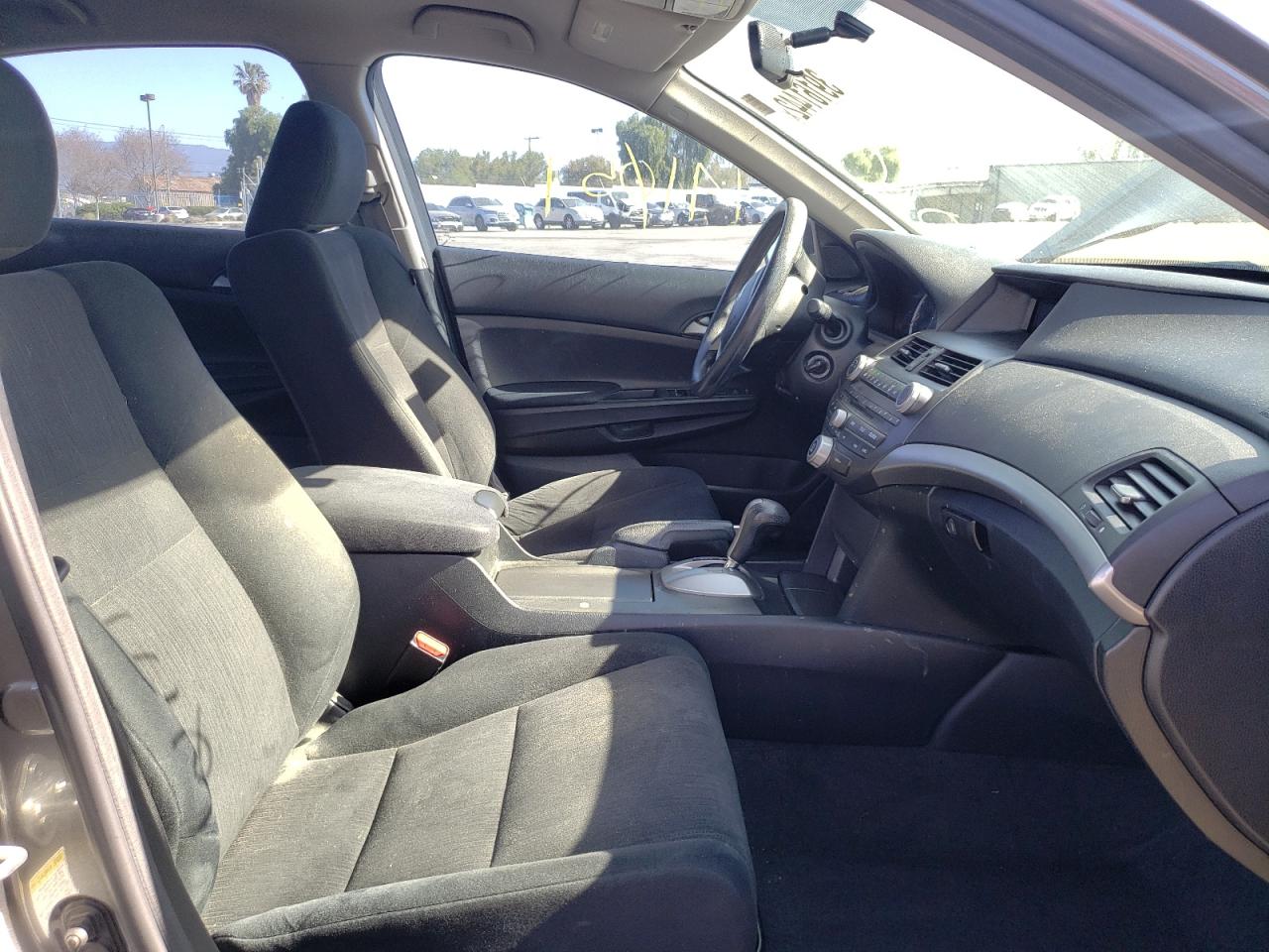Photo 5 from auction – 2011 HONDA ACCORD LXP with VIN 1HGCP2F43BA132943
