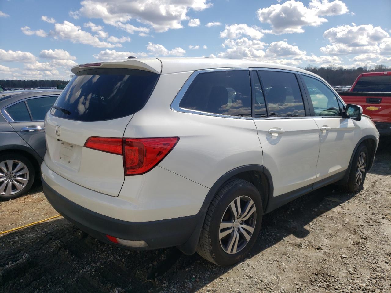 Photo 4 from auction – 2017 HONDA PILOT EXL with VIN 5FNYF5H51HB020253