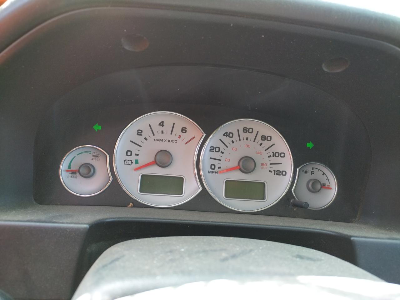 Photo 8 from auction – 2007 FORD ESCAPE HEV with VIN 1FMCU49H87KB52376