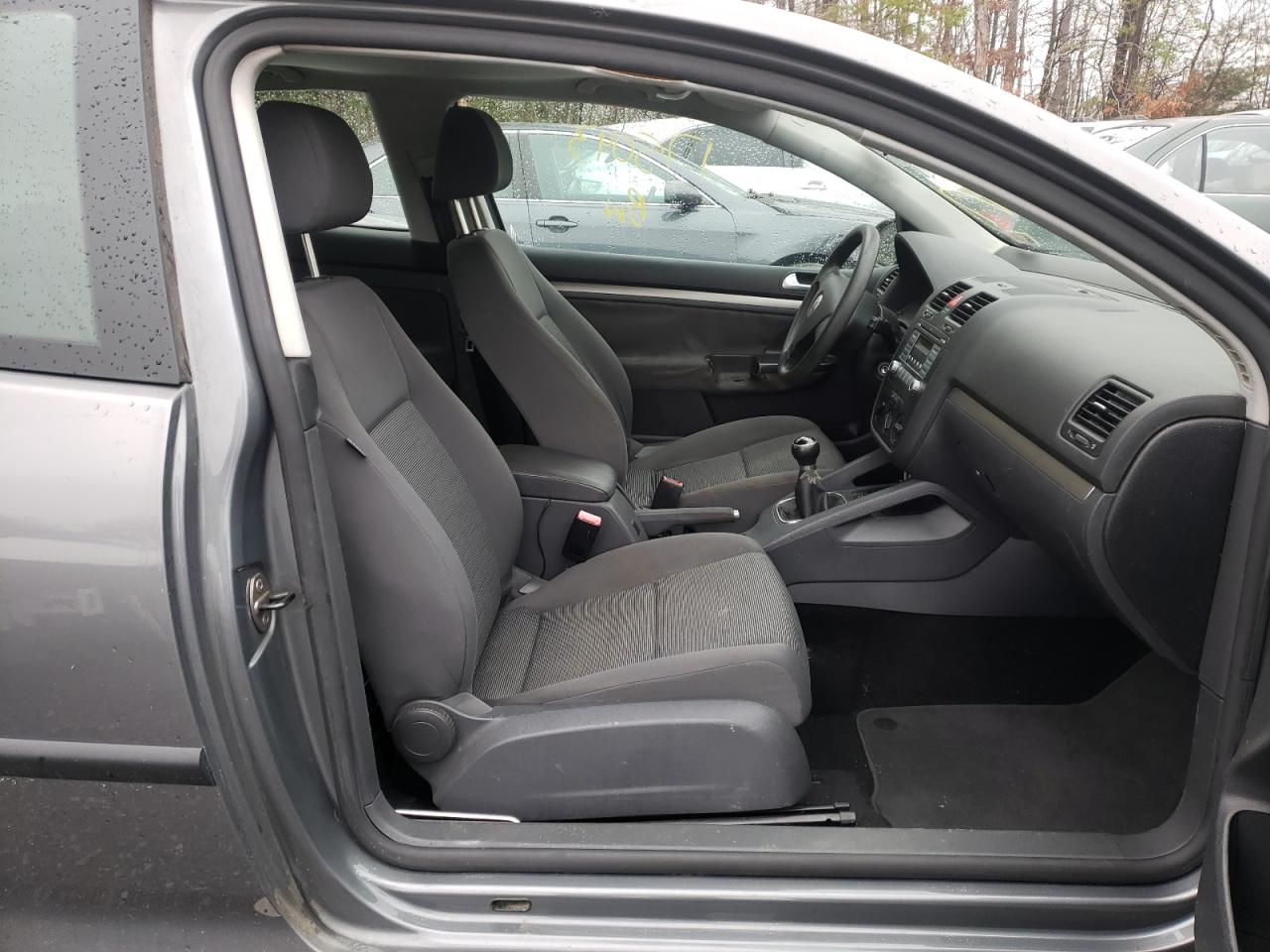 Photo 6 from auction – 2008 VOLKSWAGEN RABBIT with VIN WVWAA71K88W200577