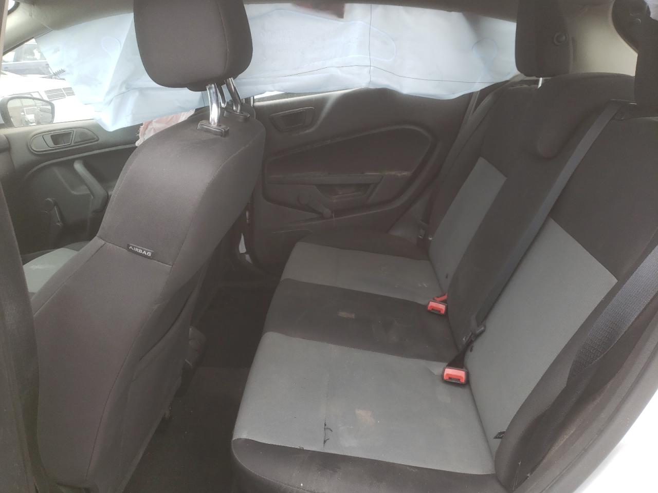 Photo 6 from auction – 2016 FORD FIESTA S with VIN 3FADP4TJ7GM185346