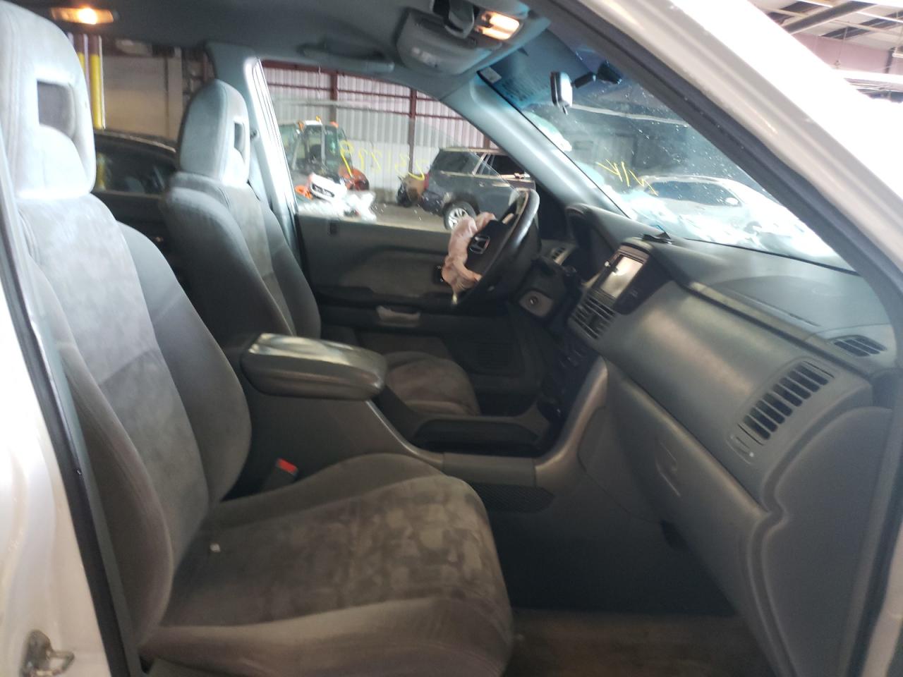 صورة رقم 5 من المزاد - 2005 HONDA PILOT EX مع VIN 2HKYF18485H528233