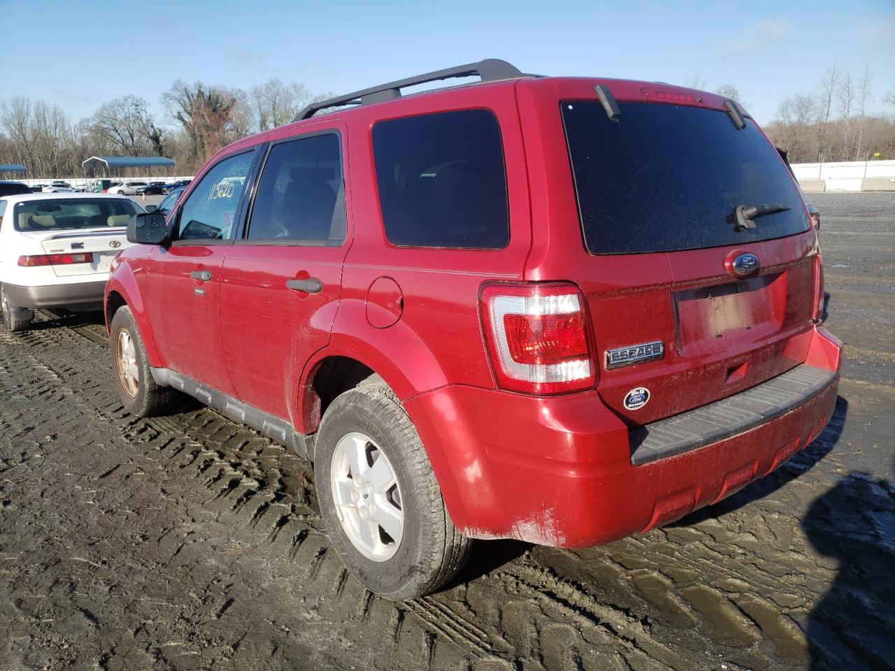 Photo 3 from auction – 2010 FORD ESCAPE with VIN 1FMCU0D73AKA69260
