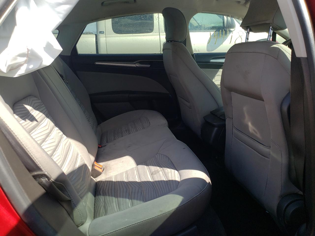 Photo 6 from auction – 2016 FORD FUSION S with VIN 3FA6P0G78GR396302