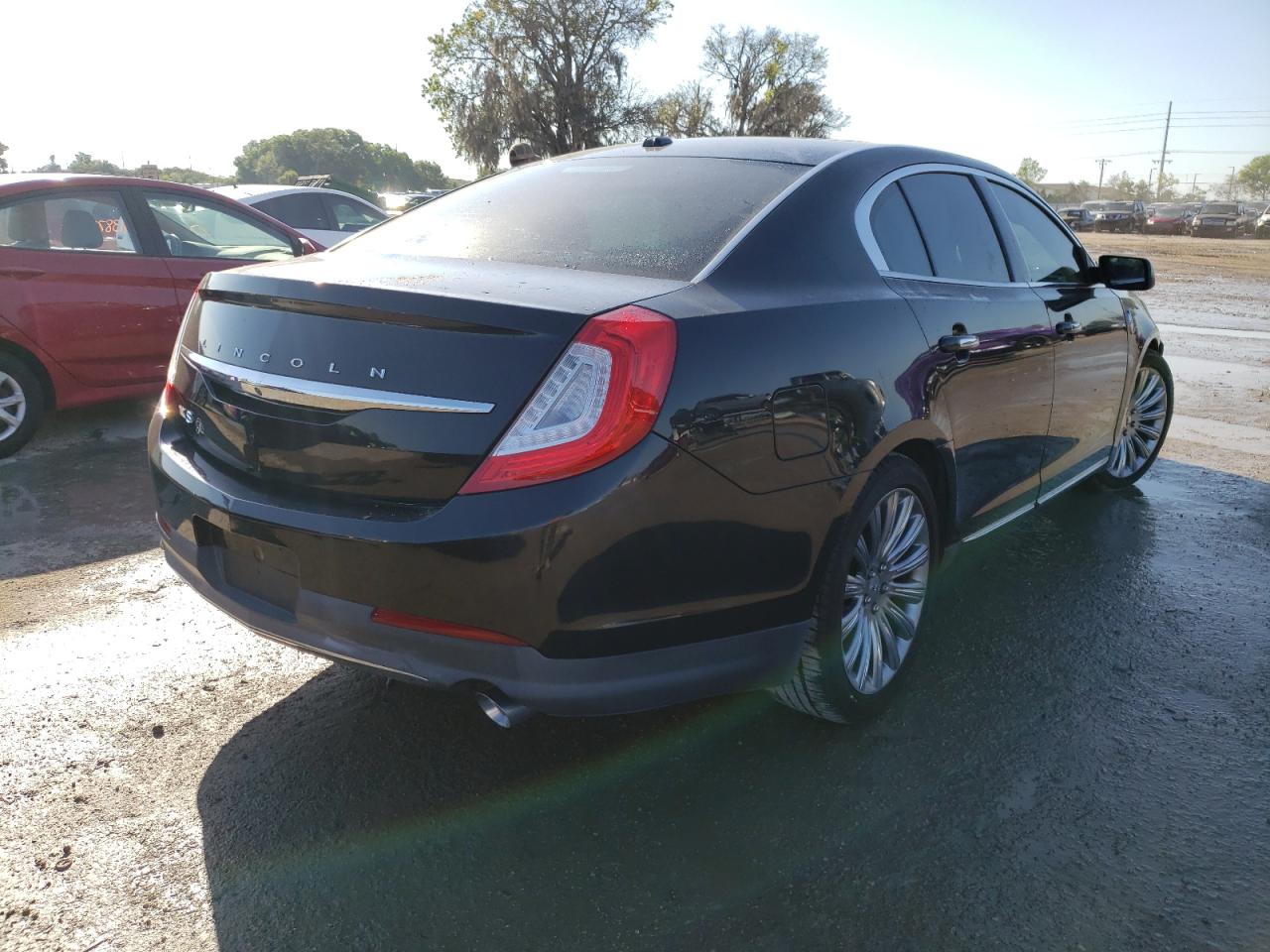Photo 4 from auction – 2015 LINCOLN MKS with VIN 1LNHL9DK4FG607833