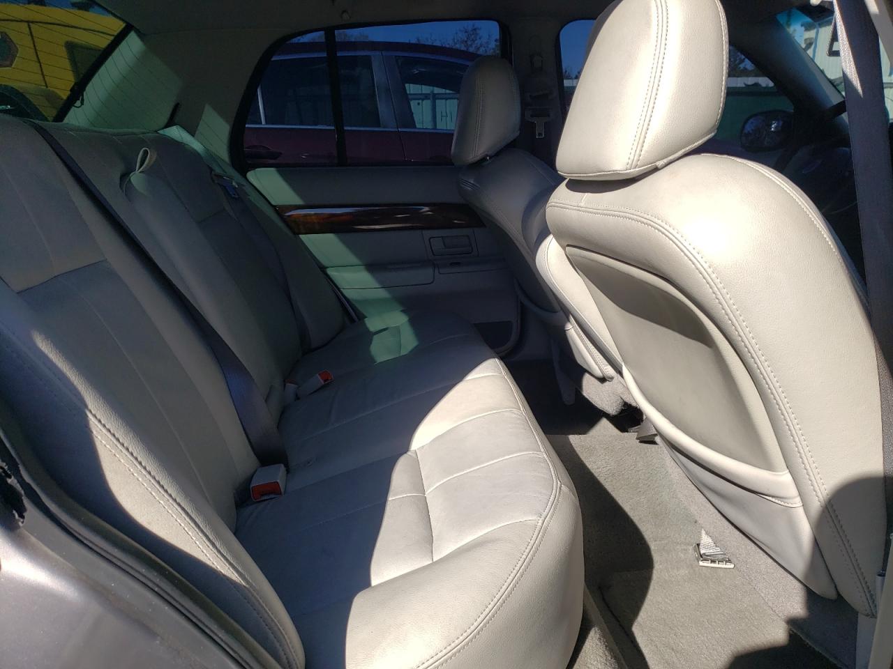 Photo 6 from auction – 2004 MERCURY GRAND MARQ with VIN 2MEFM74W34X653840