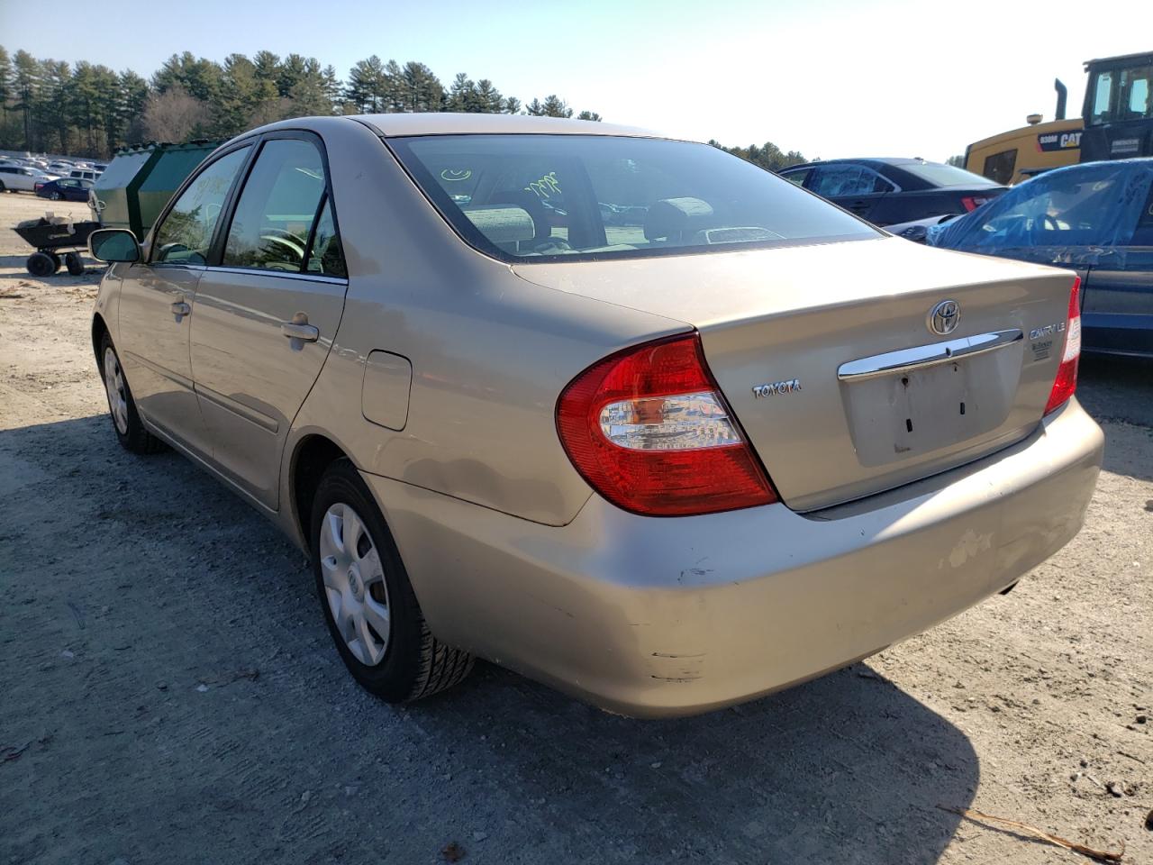 Photo 3 from auction – 2002 TOYOTA CAMRY LE with VIN 4T1BE32K12U065280