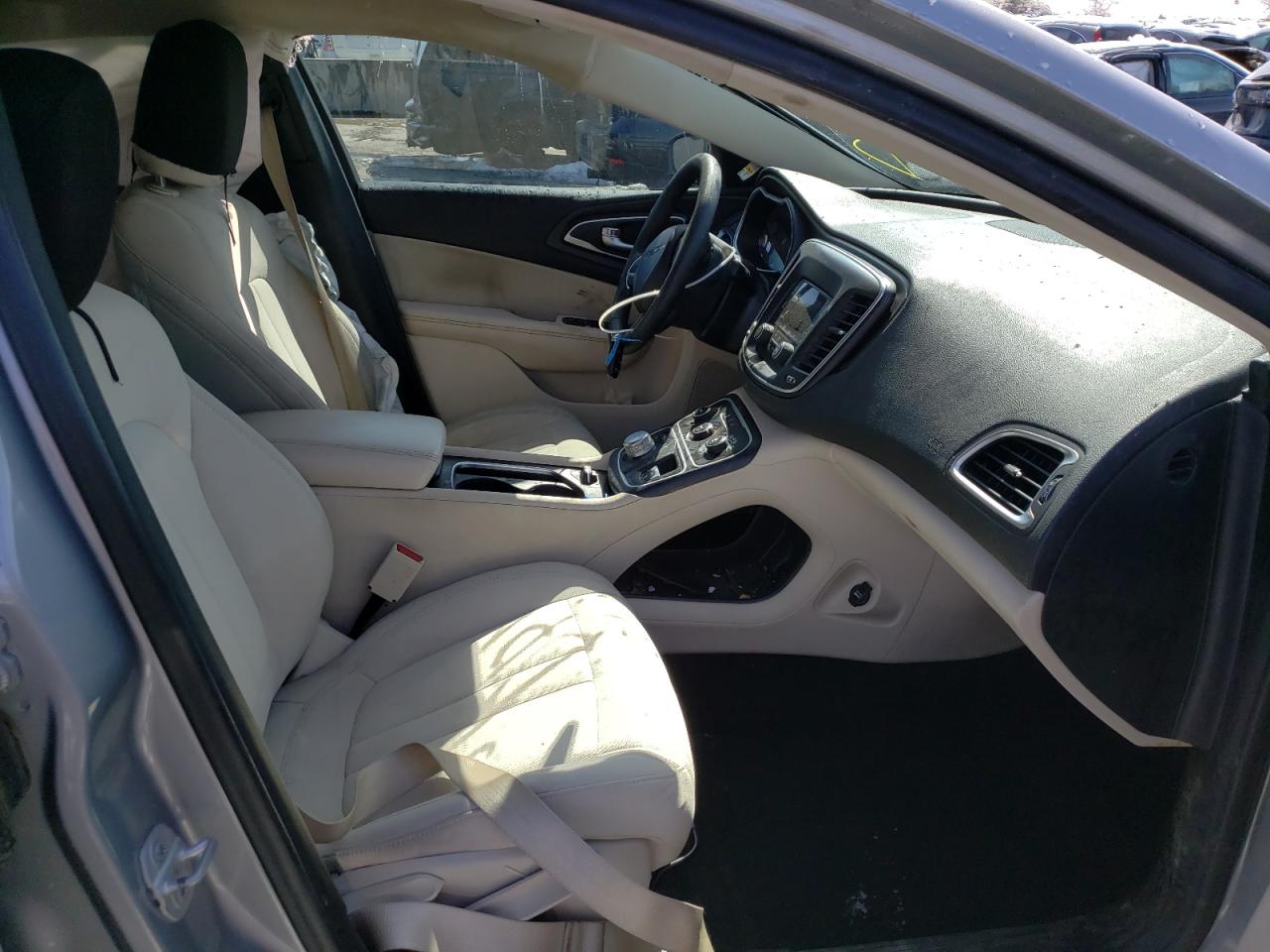 Photo 5 from auction – 2015 CHRYSLER 200 LX with VIN 1C3CCCFB9FN560632