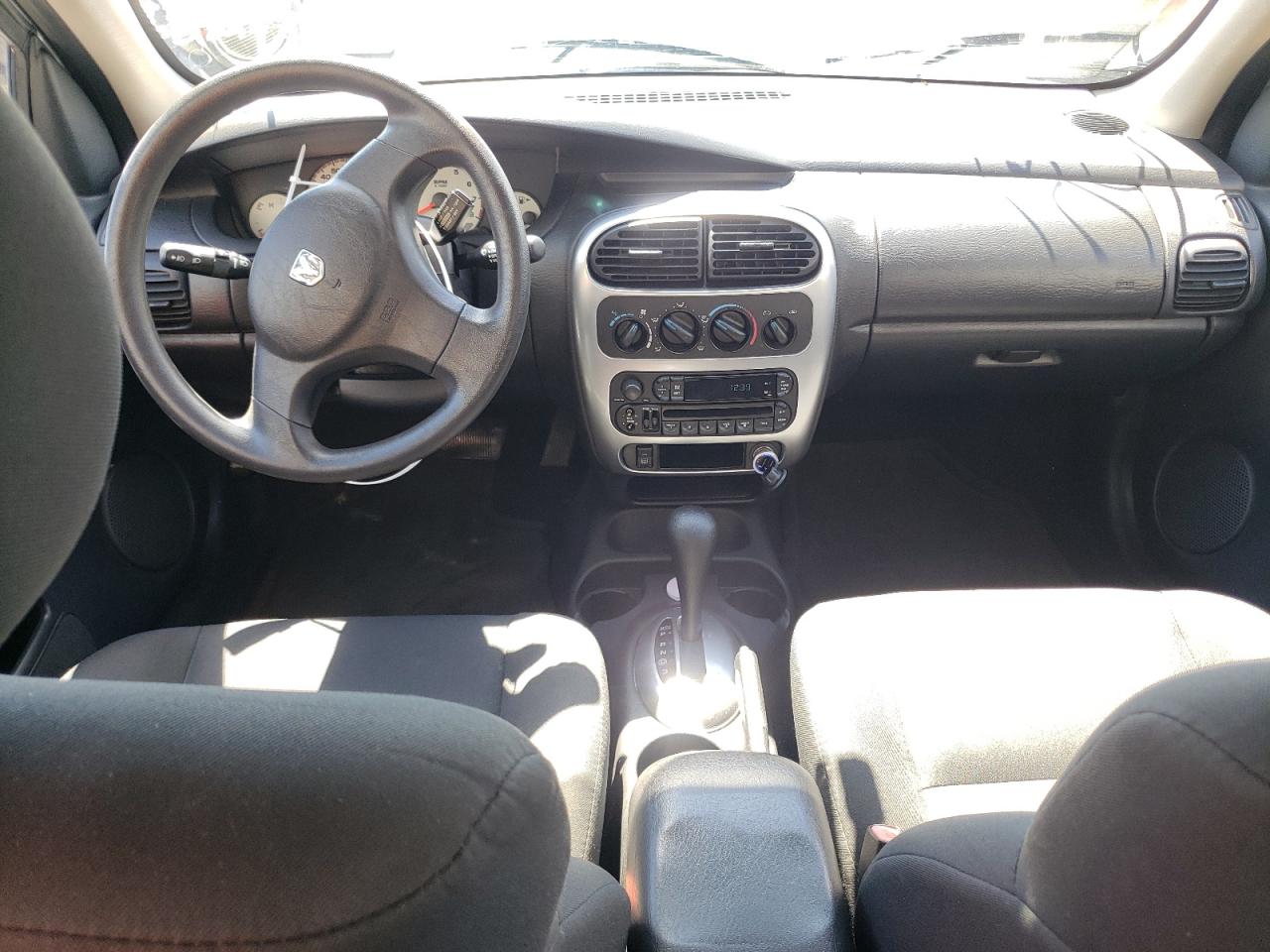 Photo 9 from auction – 2004 DODGE NEON SXT with VIN 1B3ES56C14D634934