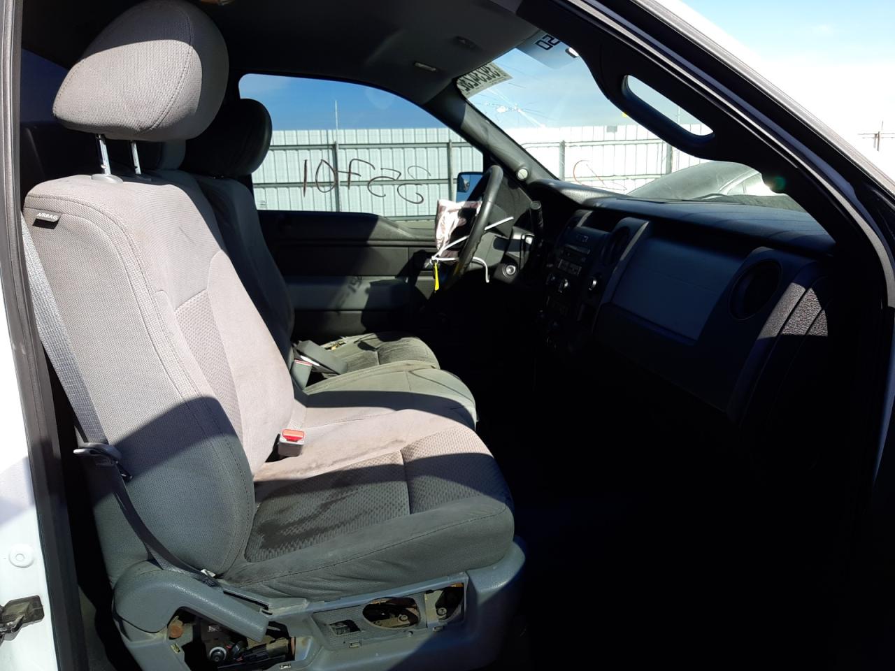 Zdjęcie 5 z aukcji – 2012 FORD F150 z VIN 1FTMF1CM6CKE09214