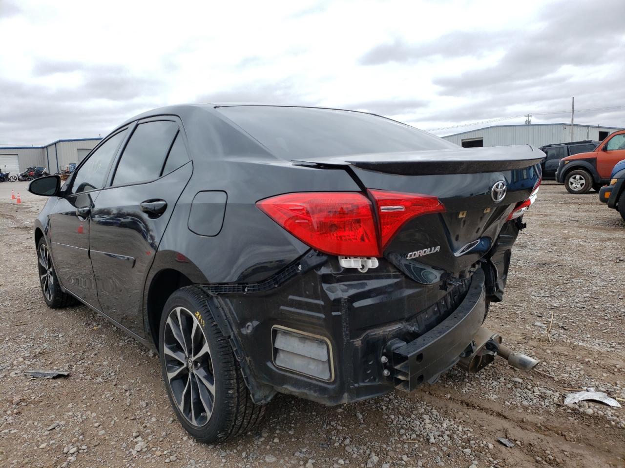 Photo 3 from auction – 2017 TOYOTA COROLLA SE with VIN 5YFBURHE9HP607954