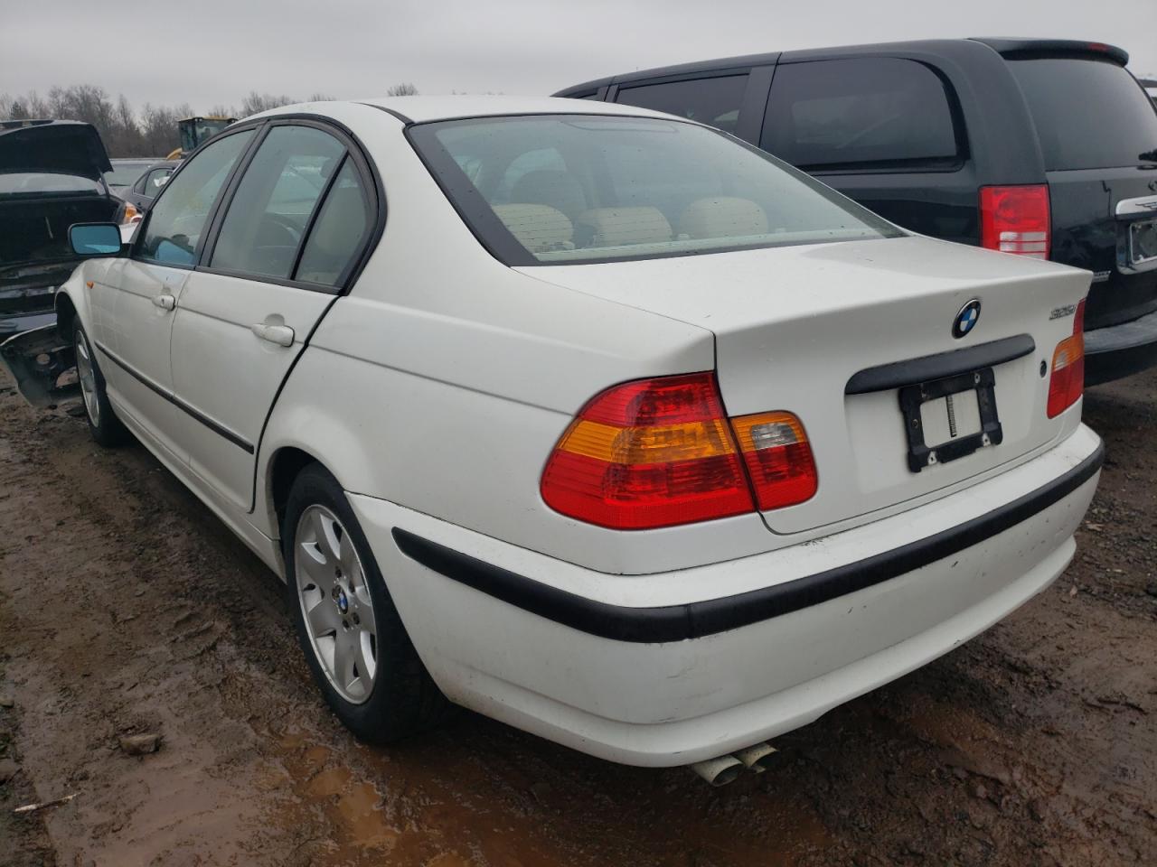 صورة رقم 3 من المزاد - 2005 BMW 325 I مع VIN WBAEV33425KW17108