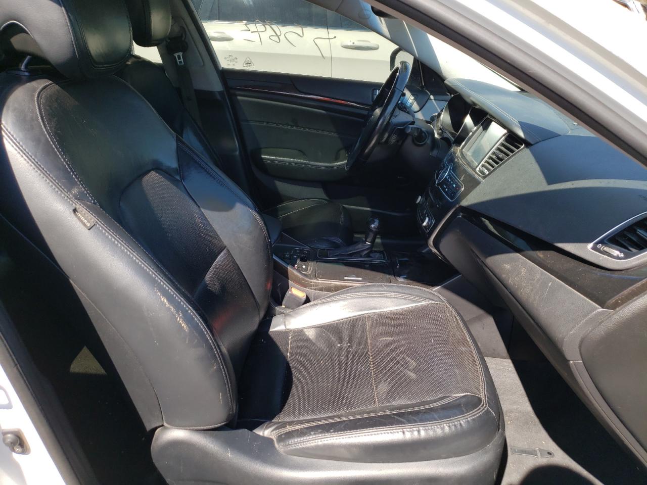 Photo 5 from auction – 2015 KIA CADENZA PR with VIN KNALN4D71F5168784