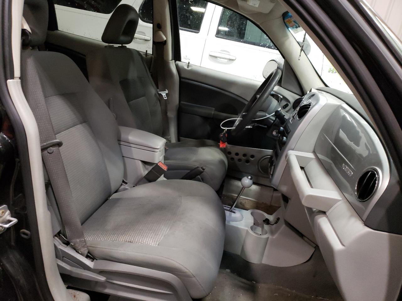 Photo 5 from auction – 2008 CHRYSLER PT CRUISER with VIN 3A8FY58B98T101485