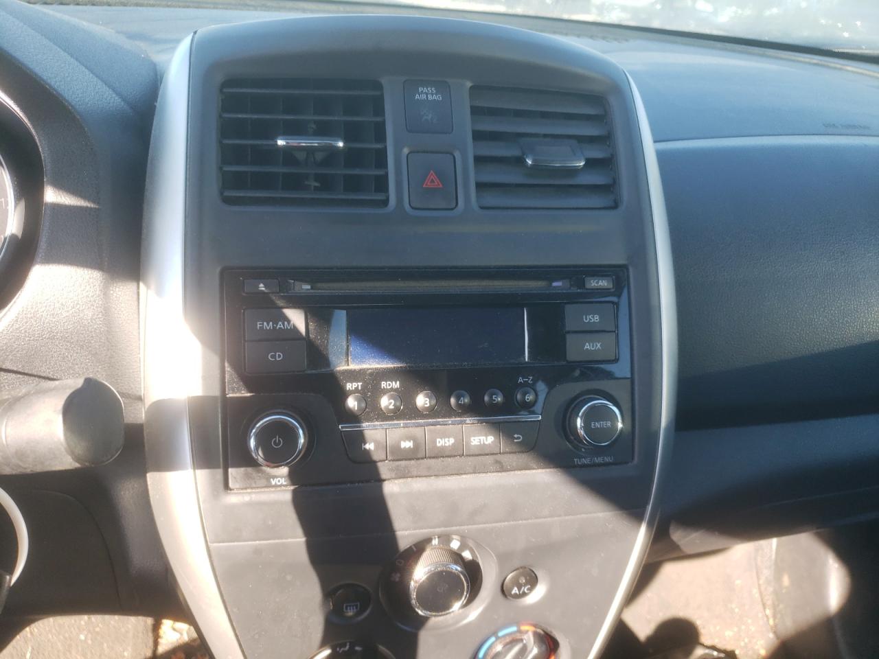 Photo 9 from auction – 2015 NISSAN VERSA S with VIN 3N1CN7AP1FL896908