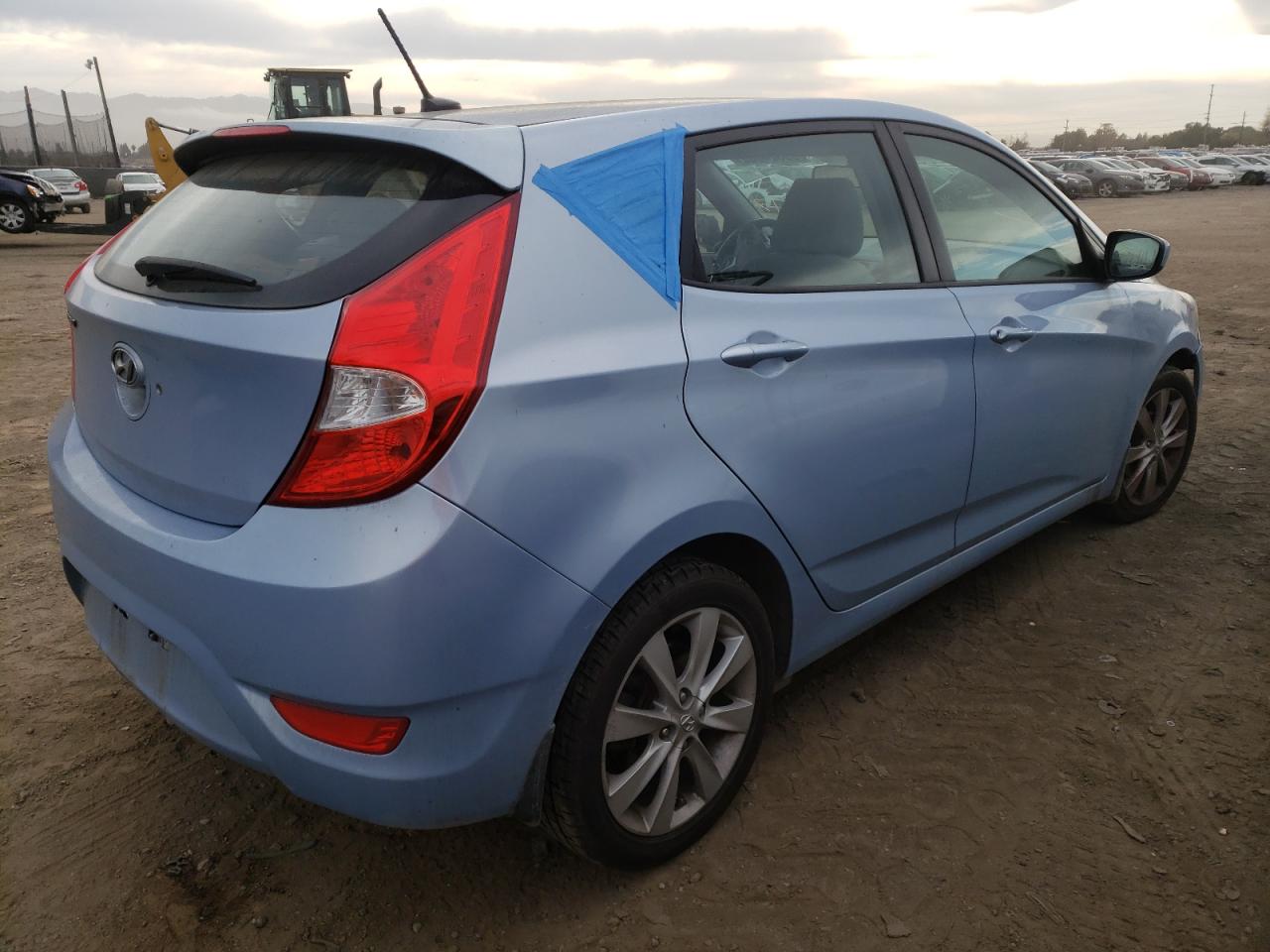 Photo 4 from auction – 2012 HYUNDAI ACCENT GLS with VIN KMHCU5AE5CU047722