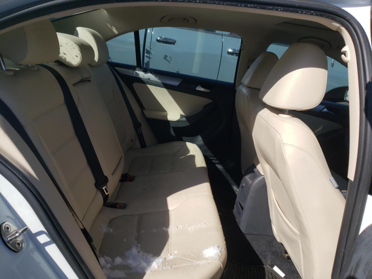 Photo 6 from auction – 2018 VOLKSWAGEN JETTA SE with VIN 3VWDB7AJ2JM253344