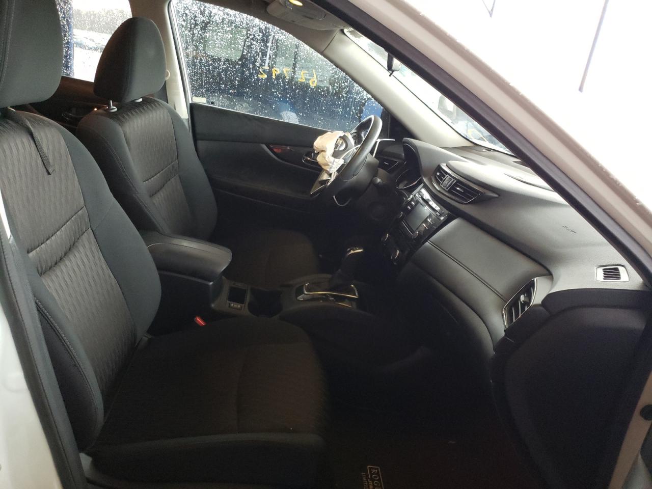 Photo 5 from auction – 2017 NISSAN ROGUE S with VIN 5N1AT2MT3HC771568