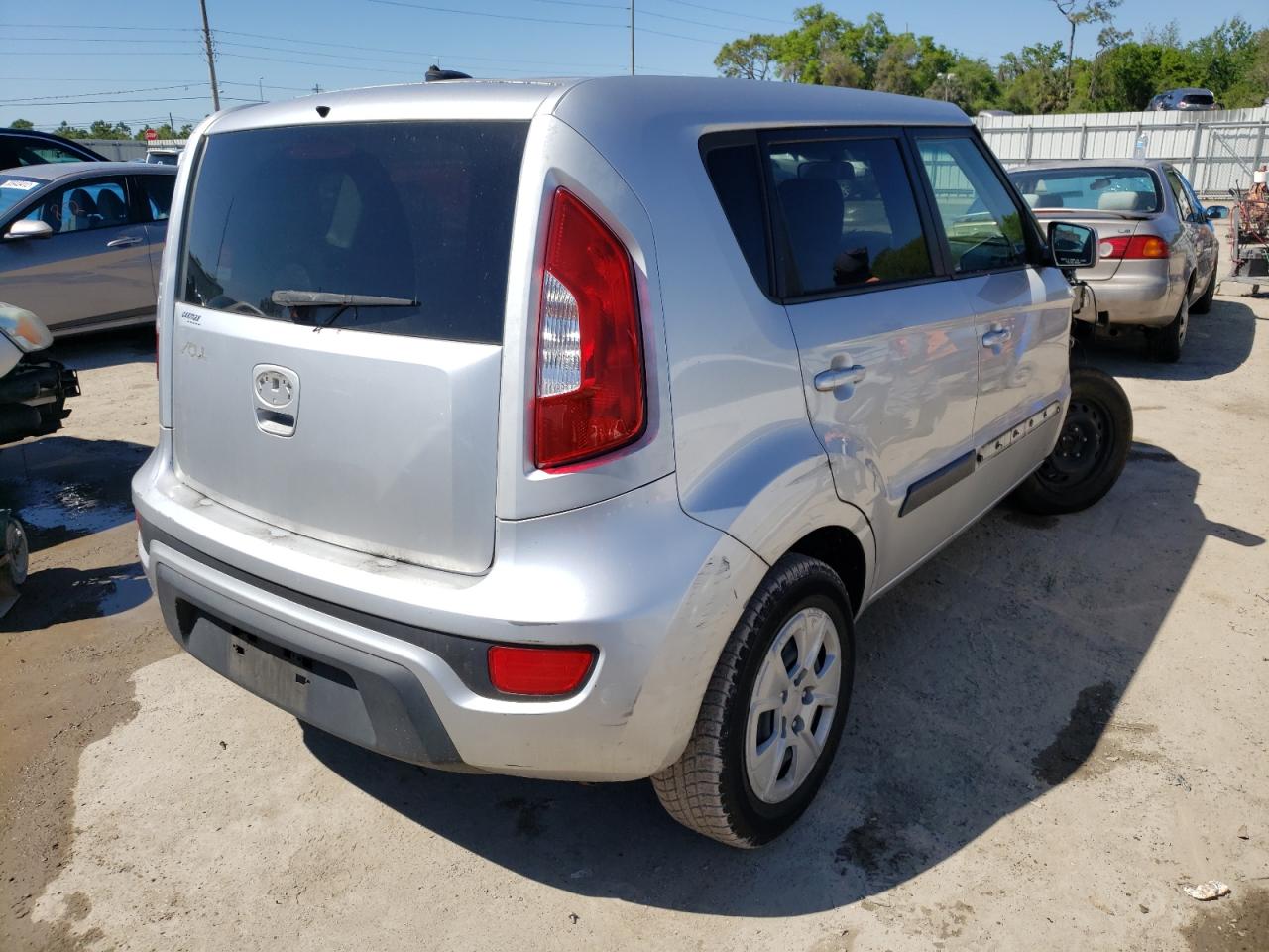 Photo 4 from auction – 2012 KIA SOUL with VIN KNDJT2A55C7450532