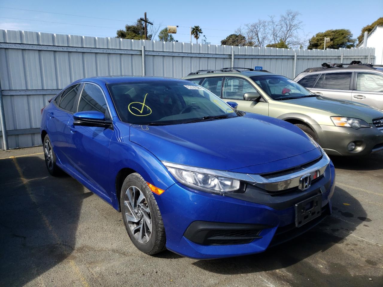 HONDA CIVIC EX 2017 z numerem VIN 19XFC2F75HE223560 - Zdjęcie z aukcji