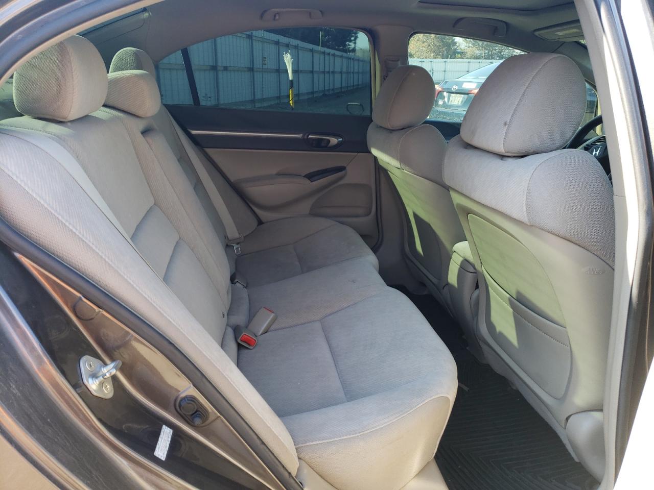 Photo 6 from auction – 2010 HONDA CIVIC EX with VIN 19XFA1F80AE002687