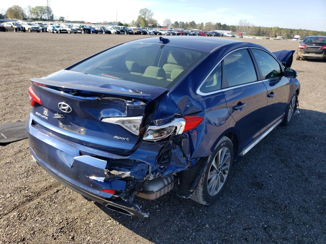 Photo 4 from auction – 2016 HYUNDAI SONATA SPO with VIN 5NPE34AF3GH272532