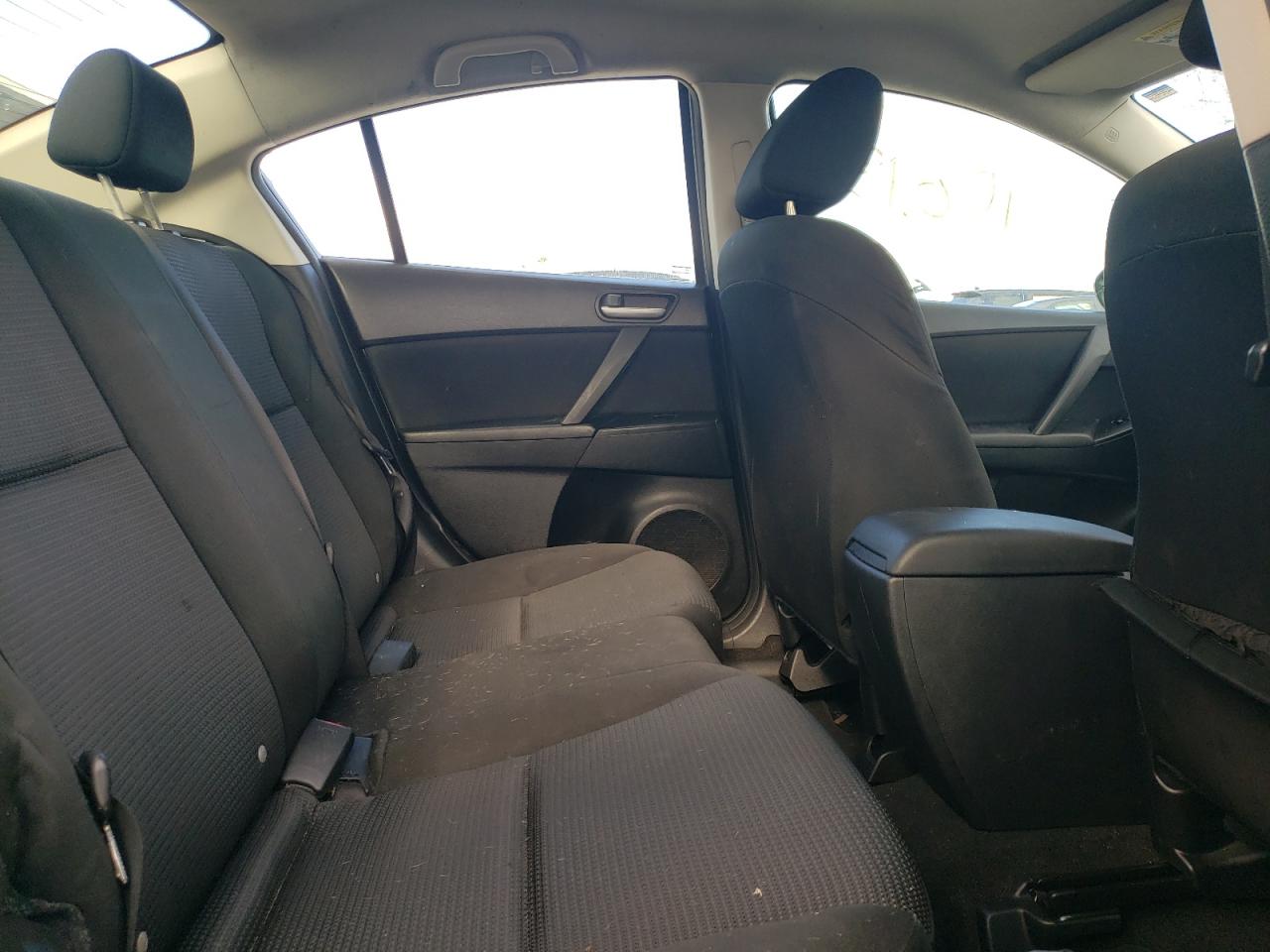 Photo 6 from auction – 2013 MAZDA 3 I with VIN JM1BL1UP5D1824265