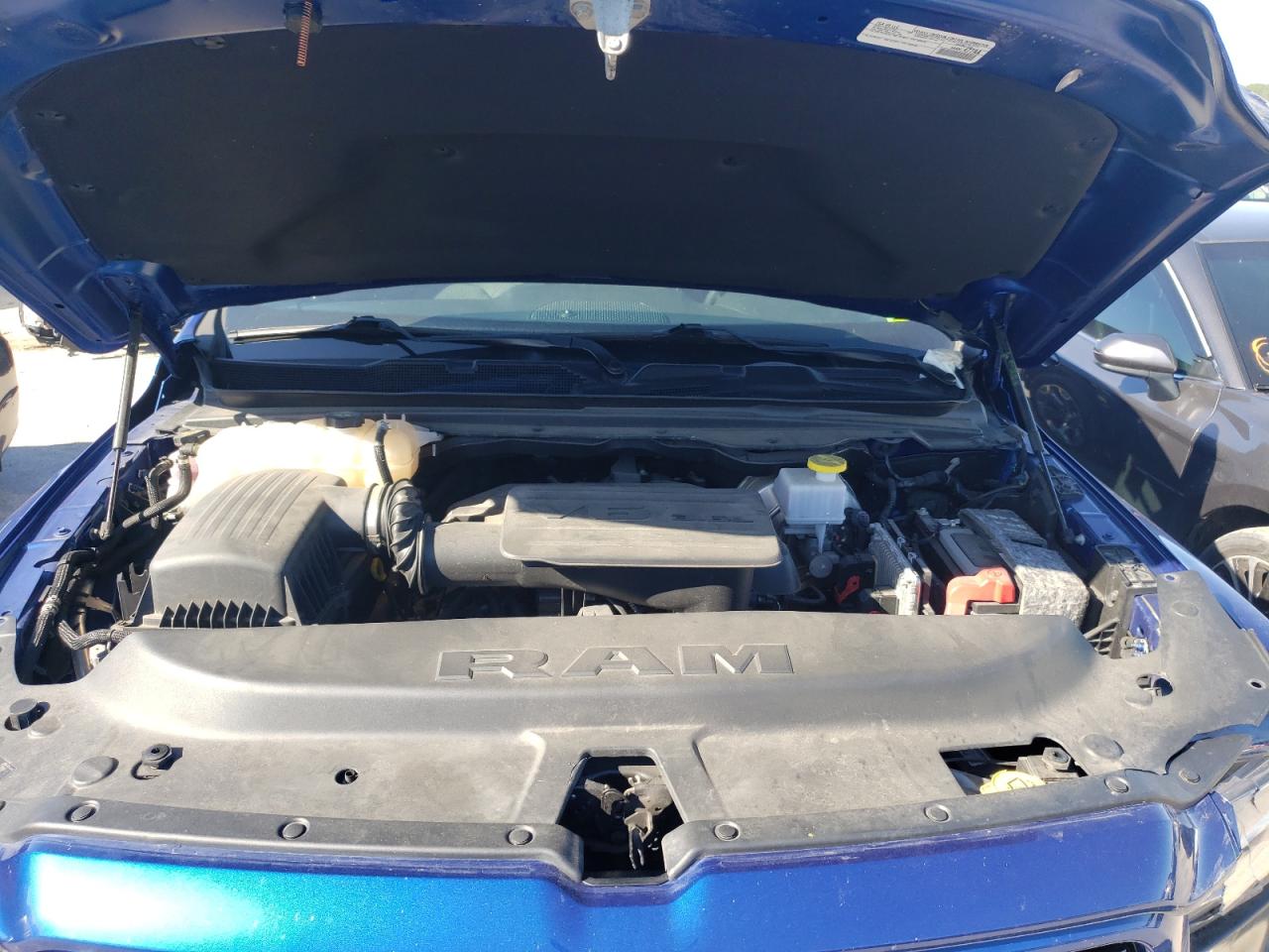 Photo 7 from auction – 2019 RAM 1500 BIG H with VIN 1C6RRFFGXKN675937