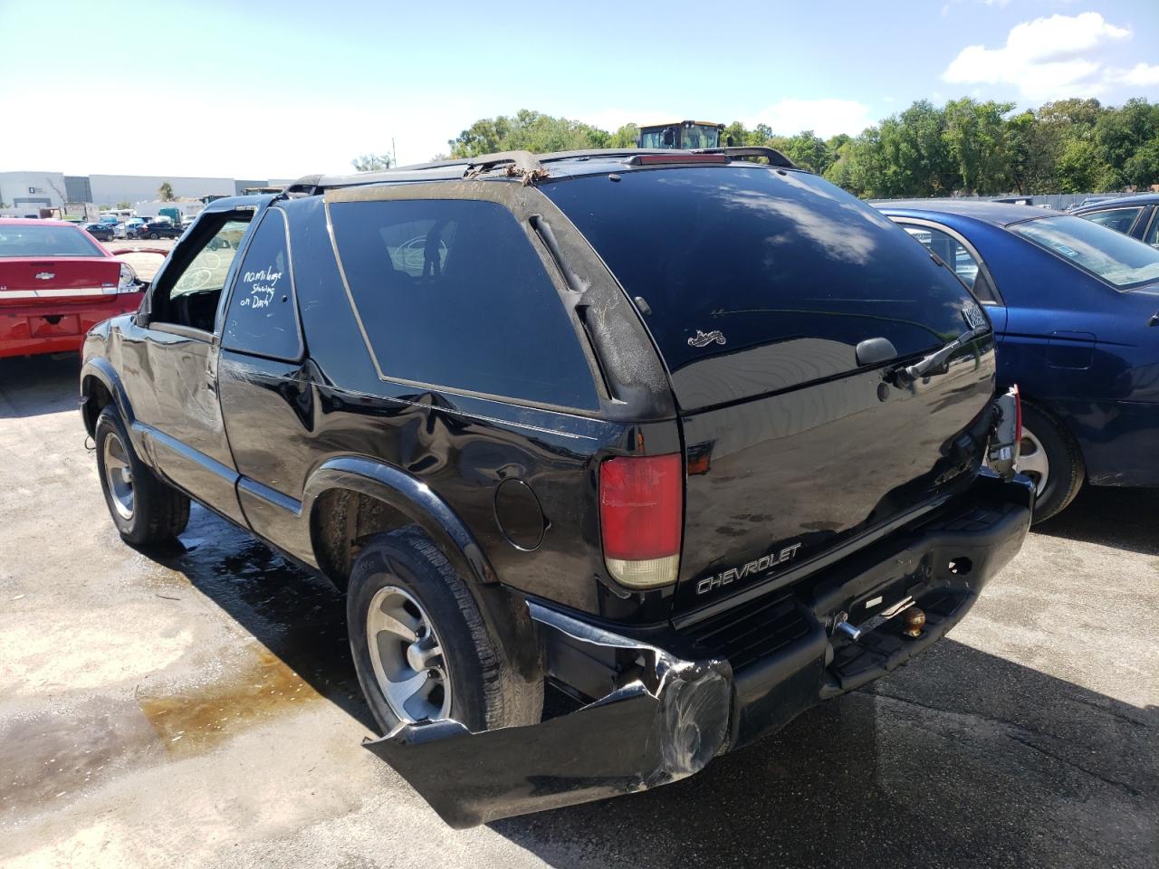 Photo 3 from auction – 2003 CHEVROLET BLAZER with VIN 1GNCS18X53K100836
