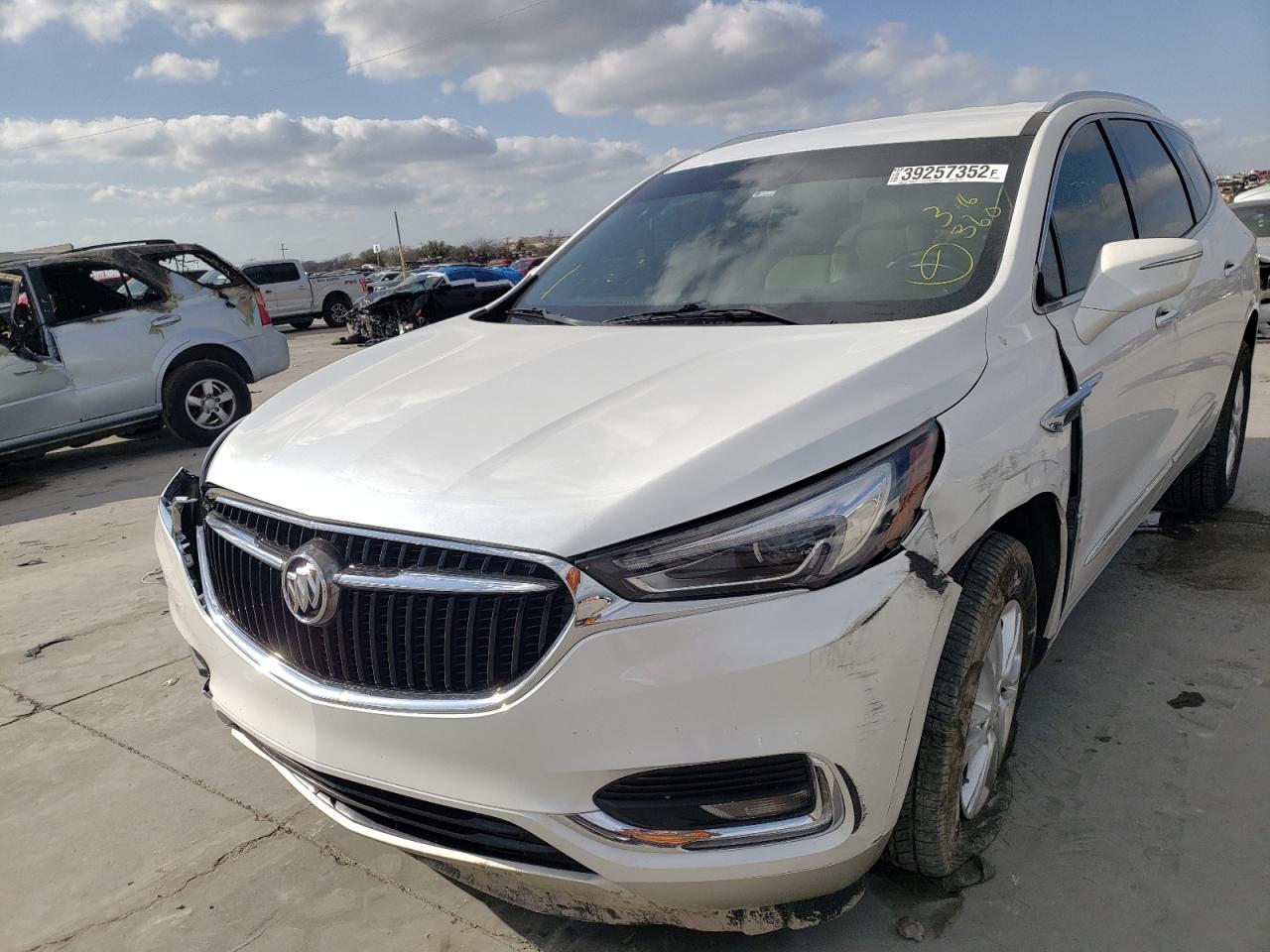Photo 2 from auction – 2018 BUICK ENCLAVE ES with VIN 5GAERBKW6JJ280335