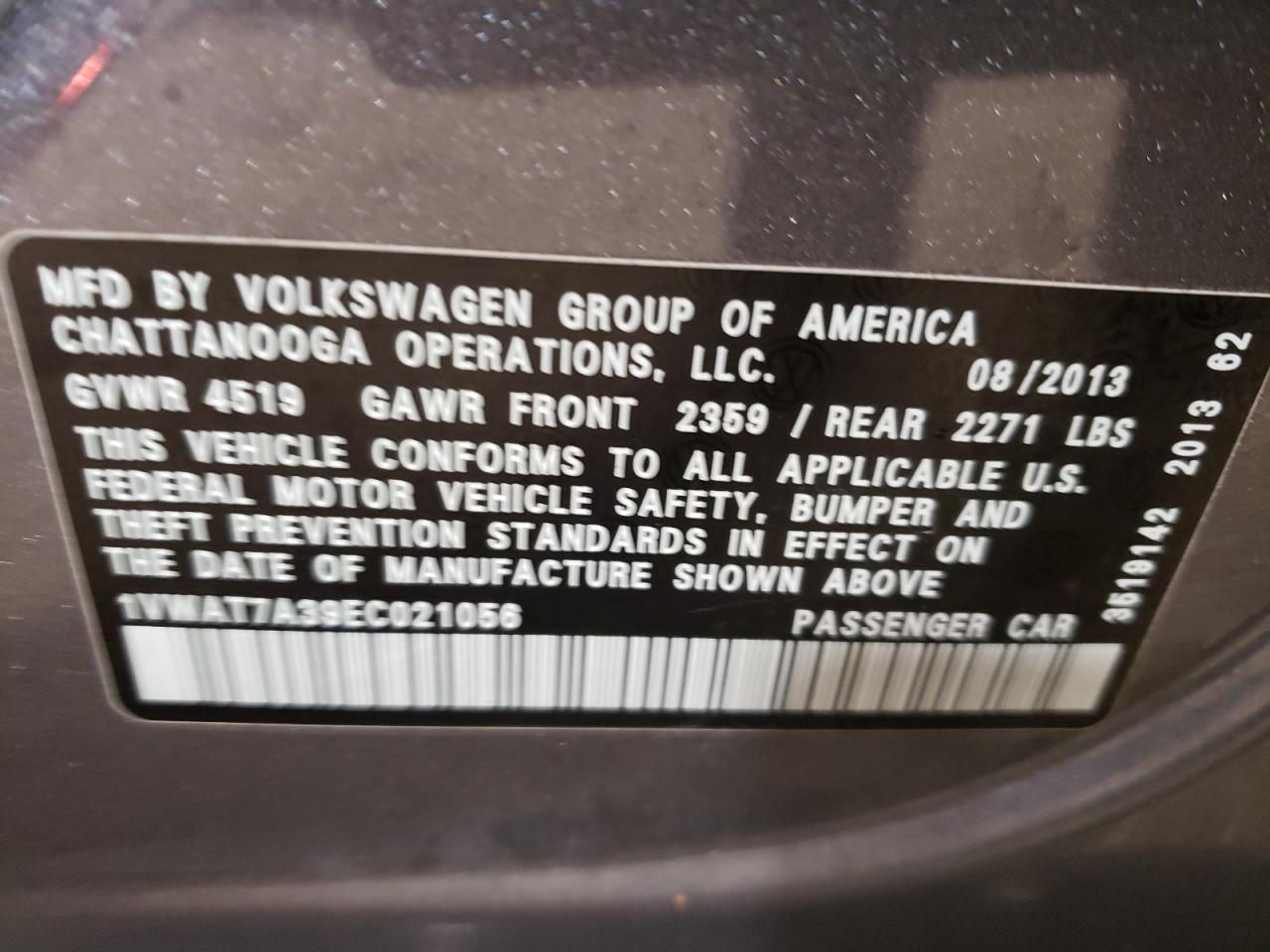 Photo 10 from auction – 2014 VOLKSWAGEN PASSAT S with VIN 1VWAT7A39EC021056